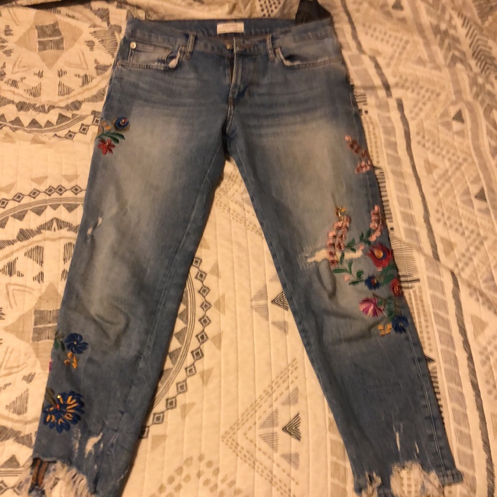 Zara Embroidered Distressed Jeans - Picture 7 of 7